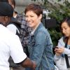 L'actrice Chyler Leigh sur le tournage de la série "Taxi Brooklyn" à New York, le 6 septembre 2013. L'actrice s'est blessée à la cheville pendant le tournage.