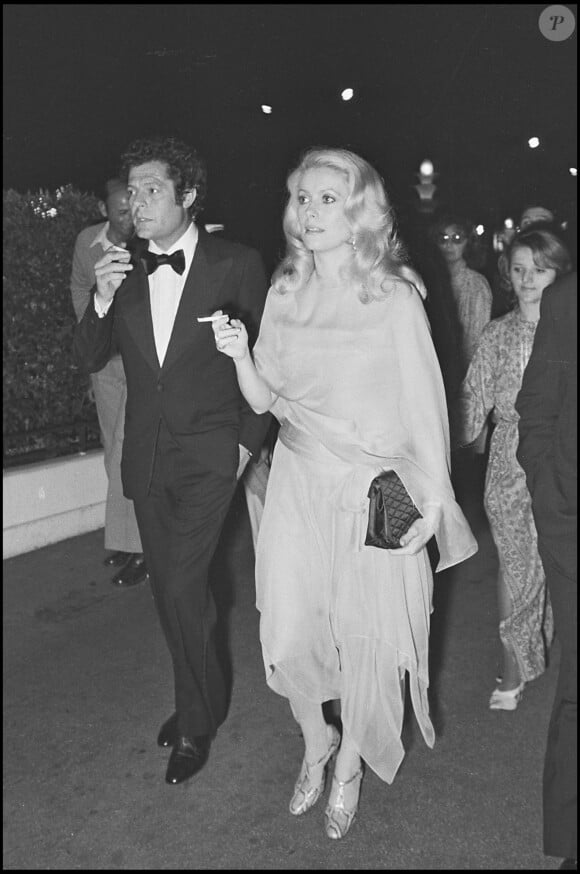Marcello Mastroianni et Catherine Deneuve en 1973 à Cannes.