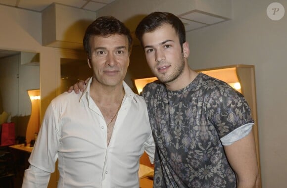 Tony Carreira et son fils David au concert exceptionnel de Tony Carreira au Palais des Sports à Paris, le 12 avril 2014.