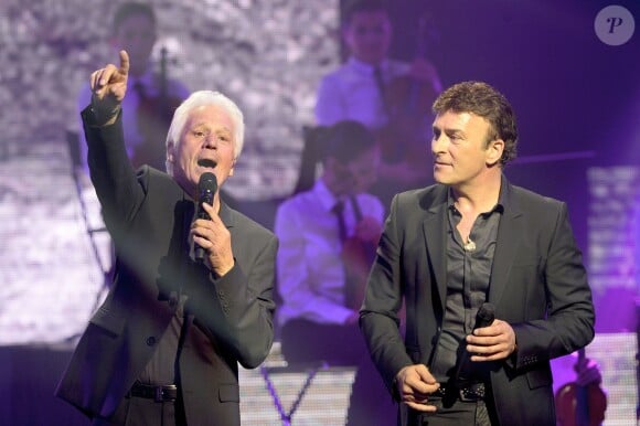 Gérard Lenorman et Tony Carreira - Concert exceptionnel de Tony Carreira au Palais des Sports à Paris, le 12 avril 2014.