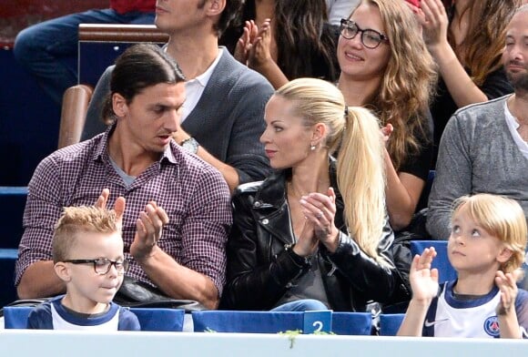 Zlatan Ibrahimovic avec sa femme Helena Seger et ses fils Vincent et Maximilian assistent à la finale de l'Open Masters 1000 de Tennis Paris Bercy le 3 novembre 2013.