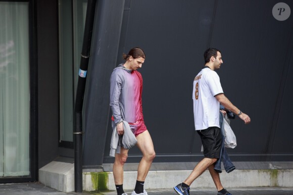 Zlatan Ibrahimovic est à Malmoe après l'annonce de la mort de son frère Aleksander Djordjeiv. Il s'est rendu au stade pour s'entraîner, le 11 avril 2014.  Zlatan Ibrahimovic at Malmoe Arena, Sweden, for rehab, on April 11, 2014, after the death of his brother Aleksander Djordjeiv.11/04/2014 - Malmoe