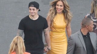 Jennifer Lopez, plantureuse en robe en cuir : Son chéri Beau Smart conquis