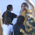  Jennifer Lopez, remaquill&eacute;e et coiff&eacute;e pour une petite photo avant son entr&eacute;e sur le plateau d'American Idol. Los Angeles, le 16 avril 2014. 