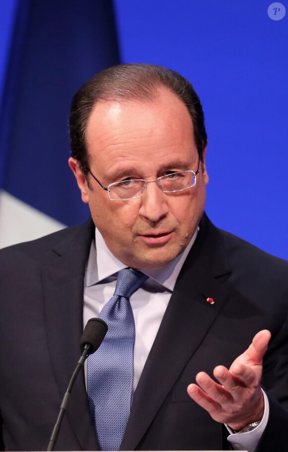 François Hollande à Paris le 16 Avril 2014. Cérémonie à l'hôtel de ville de Paris, à l'occasion du 70ème anniversaire du droit de vote et d'éligibilité des femmes, en présence du Président de la République.