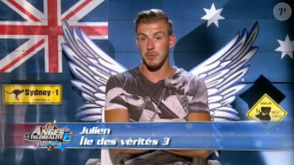 Julien blond dans Les Anges de la télé-réalité 6 sur NRJ 12 le mardi 22 avril 2014