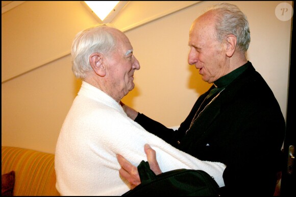Marc Cassot et le cardinal Roger Etchegaray à Paris le 21 septembre 2007. 