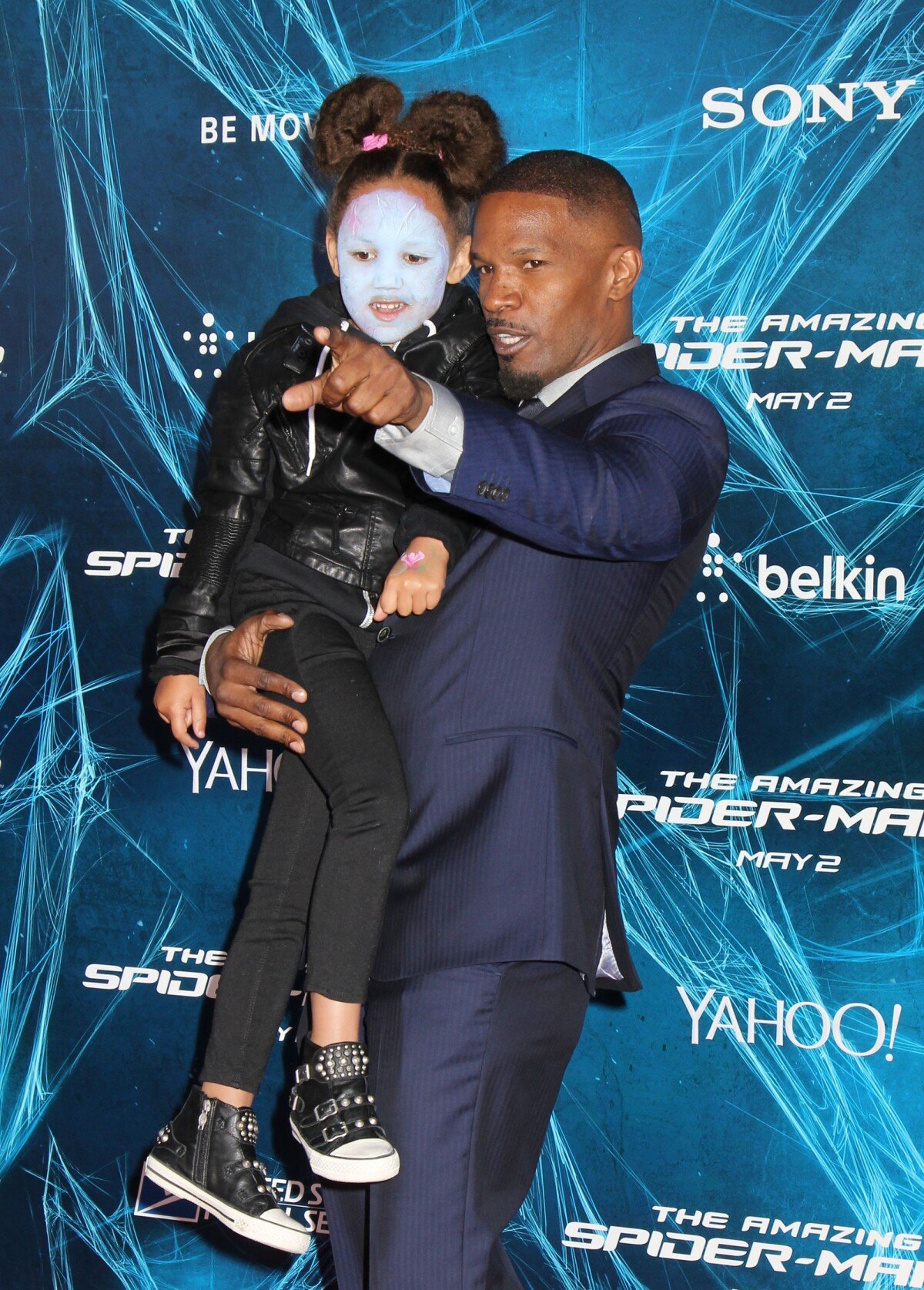 Vidéo : Jamie Foxx Et Sa Fille Annalise Bishop à La Première De The ...