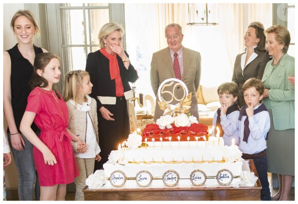 50 ans de la princesse Astrid de Belgique, fêtés en famille le 2 juin 2012. Une famille en apparence unie...