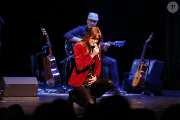 Carla Bruni lors de son concert au Luckman Fine Arts complex à Los Angeles le 26 avril 2014