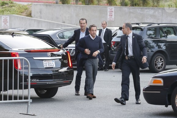 Nicolas Sarkozy se rend au concert de sa femme, Carla Bruni-Sarkozy, au Luckman Fine Arts complex à Los Angeles le 26 avril 2014