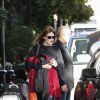 Carla Bruni-Sarkozy quitte son hôtel pour se rendre à son concert au Luckman Fine Arts Complex de Los Angeles le 26 avril 2014
