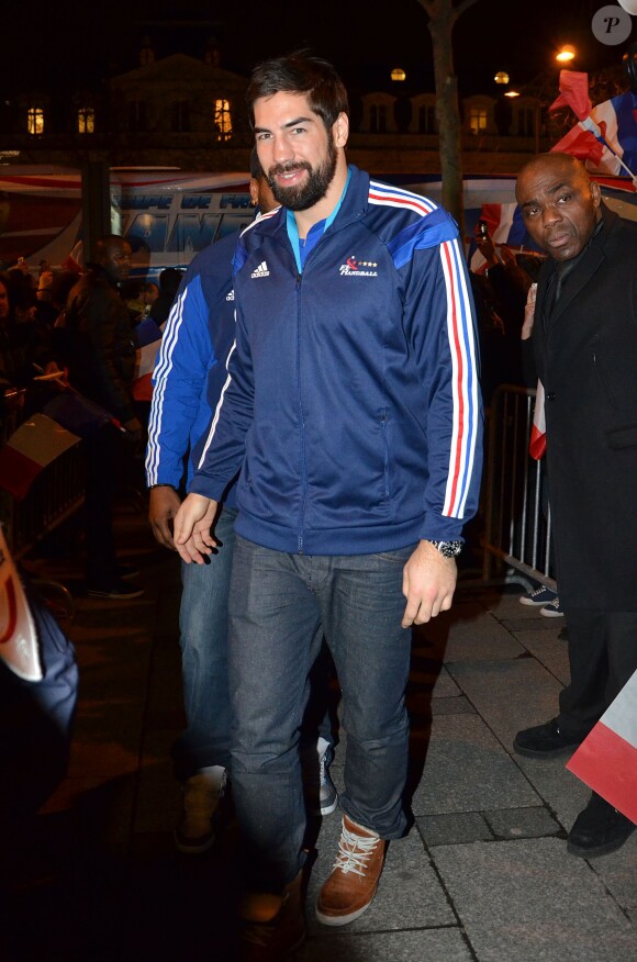Nikola Karabatic lors de son arrivée sur les Champs Elysées pour une séance de dédicaces à la boutique Adidas des Champs Elysées à Paris, le 27 janvier 2014 après avoir remporté les championnats d'Europe
