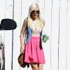 Exclusif - Tori Spelling et son mari Dean McDermott sortent de chez eux avec leur fils Liam à Los Angeles, le 28 avril 2014. 