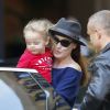 Nicolas Sarkozy, Carla Bruni et leur petite Giulia, quittent leur hôtel à Los Angeles, pour se rendre à l'aéroport LAX de Los Angeles, le 29 avril 2014.