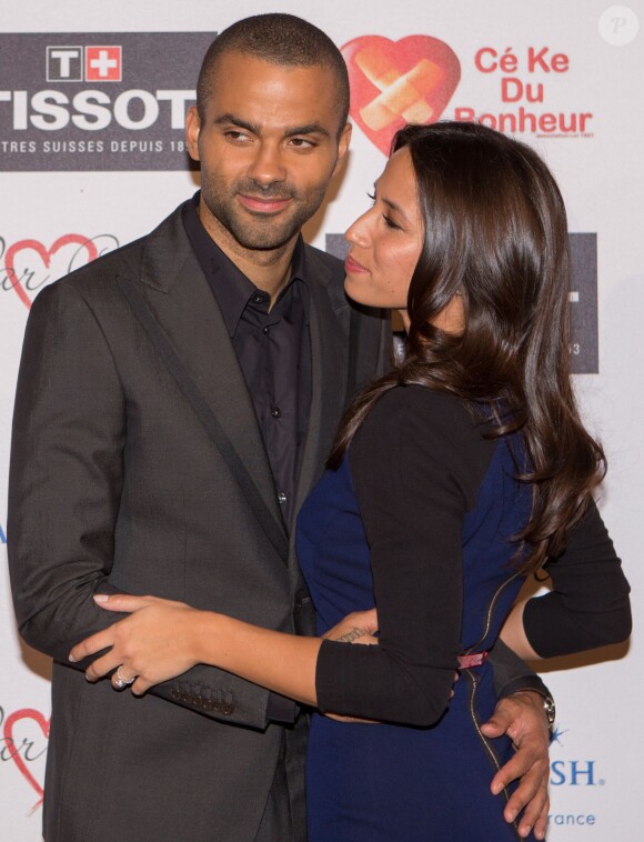 Tony Parker et sa fiancée Axelle Francine lors du gala Par Coeur de la fondation Make a Wish. Lyon, le 26 septembre 2013.