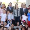 La princesse Letizia d'Espagne le 30 avril 2014 à l'école Maria Moliner de Villanueva de la Canada, à Madrid, dans le cadre de ses missions pour la FEDER, la Fédération espagnole des maladies rares.