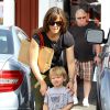 Jennifer Garner emmène ses enfants Violet, Seraphina et Samuel prendre une glace à Brentwood, Los Angeles, le 3 mai 2014. Ici, avec l'adorable petit Samuel 