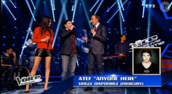Karine Ferri : un mini-short et des gambettes de rêve sur le plateau de The Voice 3, sur TF1