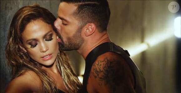Jennifer Lopez dans le clip "Adrenalina" avec Ricky Martin et Wisin, dévoilé le 3 mars 2014.  