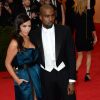 Kim Kardashian et Kanye West assistent au MET Gala au Metropolitan Museum of Art, pour le vernissage de l'exposition Charles James: Beyond Fashion. New York, le 5 mai 2014.