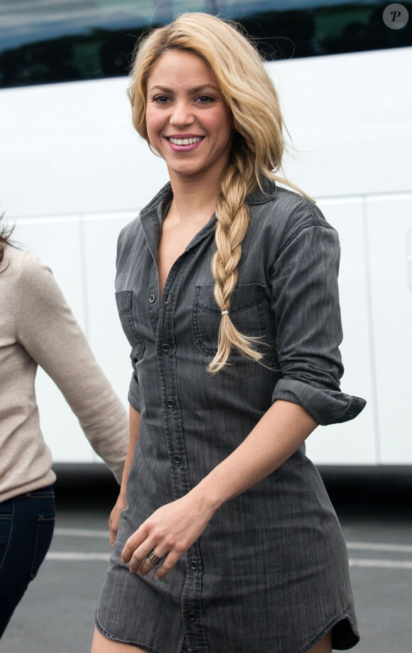 Shakira - Les juges de l'émission 'The Voice' arrivent sur le plateau de l'émission "Extra!" avec Mario Lopez à Universal City, le 6 mai 2014.