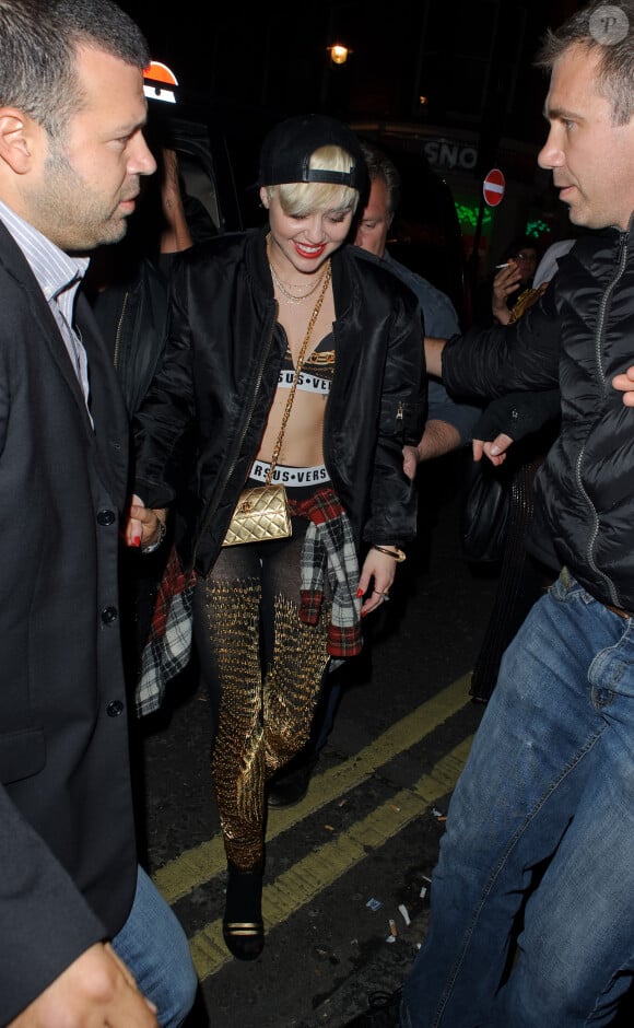 Miley Cyrus - People arrivent au club "Madame Jojo" à Londres le 8 mai 2014. People arrive for a private party at Madame Jojo's in Soho, London on may 8, 201408/05/2014 - London