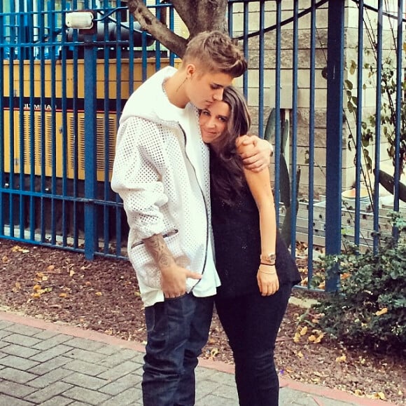 Photo de Justin Bieber et sa maman Pattie Mallette, à Los Angeles, le 11 mai 2014.