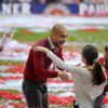 Pep Guardiola et ses enfants fêtent le titre de champion d'Allemagne avec le Bayern Munich le 10 mai 2014. 