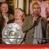 Pep Guardiola fête le titre de champion d'Allemagne avec le Bayern Munich le 10 mai 2014. 