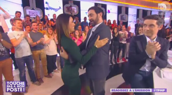 Eva Longoria superbe fait le show dans TPMP, le mardi 13 mai 2014 sur D8