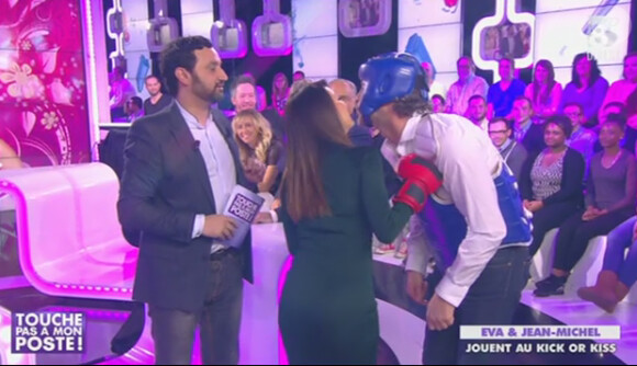 Eva Longoria superbe se bat avec Jean-Michel Maire dans TPMP, le mardi 13 mai 2014 sur D8