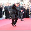 Quentin Tarantino entame sa fameuse danse sur le tapis rouge de son film Inglourious Basterds à Cannes le 20 mai 2009.