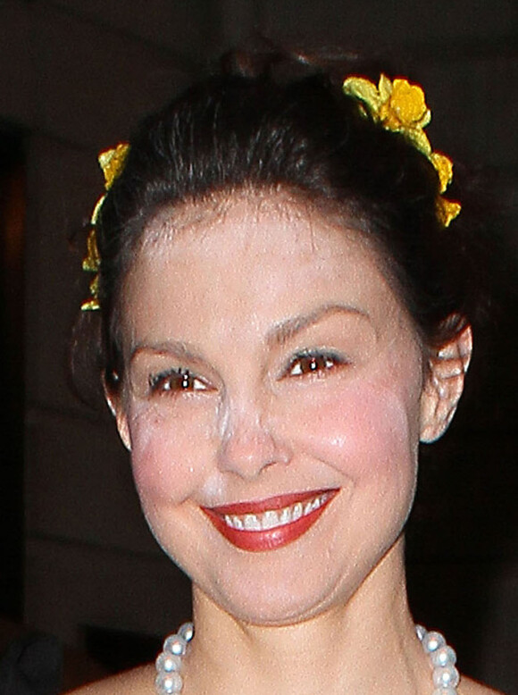 Ashley Judd and her girlfriend are spotted out at Ritz Carlton in New York, NY, USA on April 06, 2011. Strangely, Ashley revealed that mysterious white powder on her face from earlier in the day, and much like Nicole Kidman had late last year, when she photographed. Photo by GSI/ABACAPRESS.COM06/04/2011 - New York