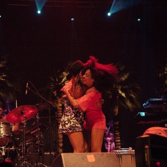Beyoncé et Solange Knowles, sur scène lors du Festival de Coachella. Avril 2014.