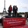 Lisa Azuelos, Yamina Benguigui, Karine Silla - Marche de femmes pour appeler à la libération de jeunes filles enlevées par le groupe Boko Haram au Nigeria. Place du Trocadéro à Paris le 13 mai 2014.