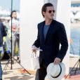 du film Saint Laurent, sur la plage du Majestic pour une interview avec Claire Chazal