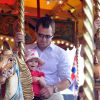 Peter Phillips et sa fille Isla, 2 ans, en plein tour de manège au Royal Windsor Horse Show le 17 mai 2014.