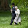 La reine Elizabeth II a profité le 17 mai 2014 du Royal Windsor Horse Show, auquel elle est arrivée au volant de son Range Rover, avec son époux le duc d'Edimbourg