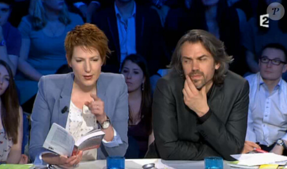 Natacha Polony et Aymric Caron sur le plateau d'On n'est pas couché sur France 2, le samedi 17 mai 2014.