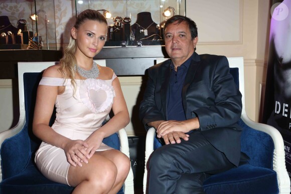 Exclusif - Kelly Vedovelli et Edouard Nahum lors des essayages Edouard Nahum à l'Hotel Carlton, lors du 67e Festival de Cannes, le 19 mai 2014