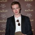 Exclusif - Caleb Landry Jones lors de la soirée pour les films "Le Sel de la Terre" et "Queen and Country" sur la plage Magnum à Cannes, le 20 mai 2014.