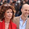 Sophia Loren et son fils Edoardo Ponti - Photocall du film "Voce Umana" (La Voix humaine) lors du 67e Festival  de Cannes, le 21 mai 2014