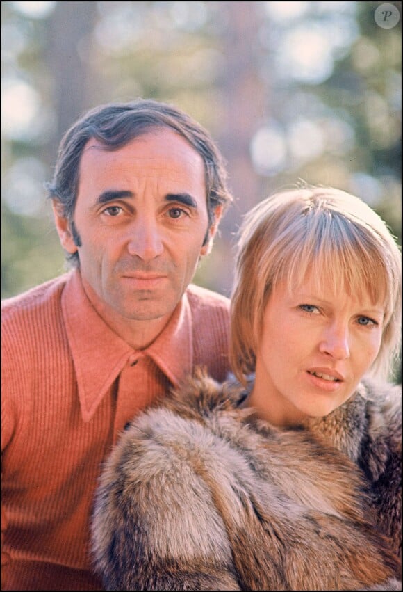 Charles Aznavour et sa femme Ulla (photo non datée)