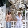 Pamela Anderson et son mari Rick Salomon prennent le soleil à l'Eden Roc d'Antibes, le 21 mai 2014.