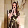 Lana Del Rey a interprété trois chansons lors du dîner pré-mariage de Kim Kardashian et Kanye West au château de Versailles. Le 23 mai 2014.
