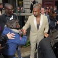 Kanye West quitte son appartement pour se rendre au château de Versailles. Paris, le 23 mai 2014.