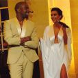 Kanye West et Kim Kardashian en plein discours lors de leur soirée pré-mariage au château de Versailles. Versailles, le 23 mai 2014.