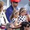 Charlene et Myla, les jumelles de Roger Federer lors du match de leur papa au premier jour de Roland-Garros à Paris, le 25 mai 2014 à Paris, sous les yeux de Mirka Federer
