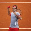 Roger Federer lors de son entrée en lice au tournoi de Roland-Garros à Paris le 25 mai 2014